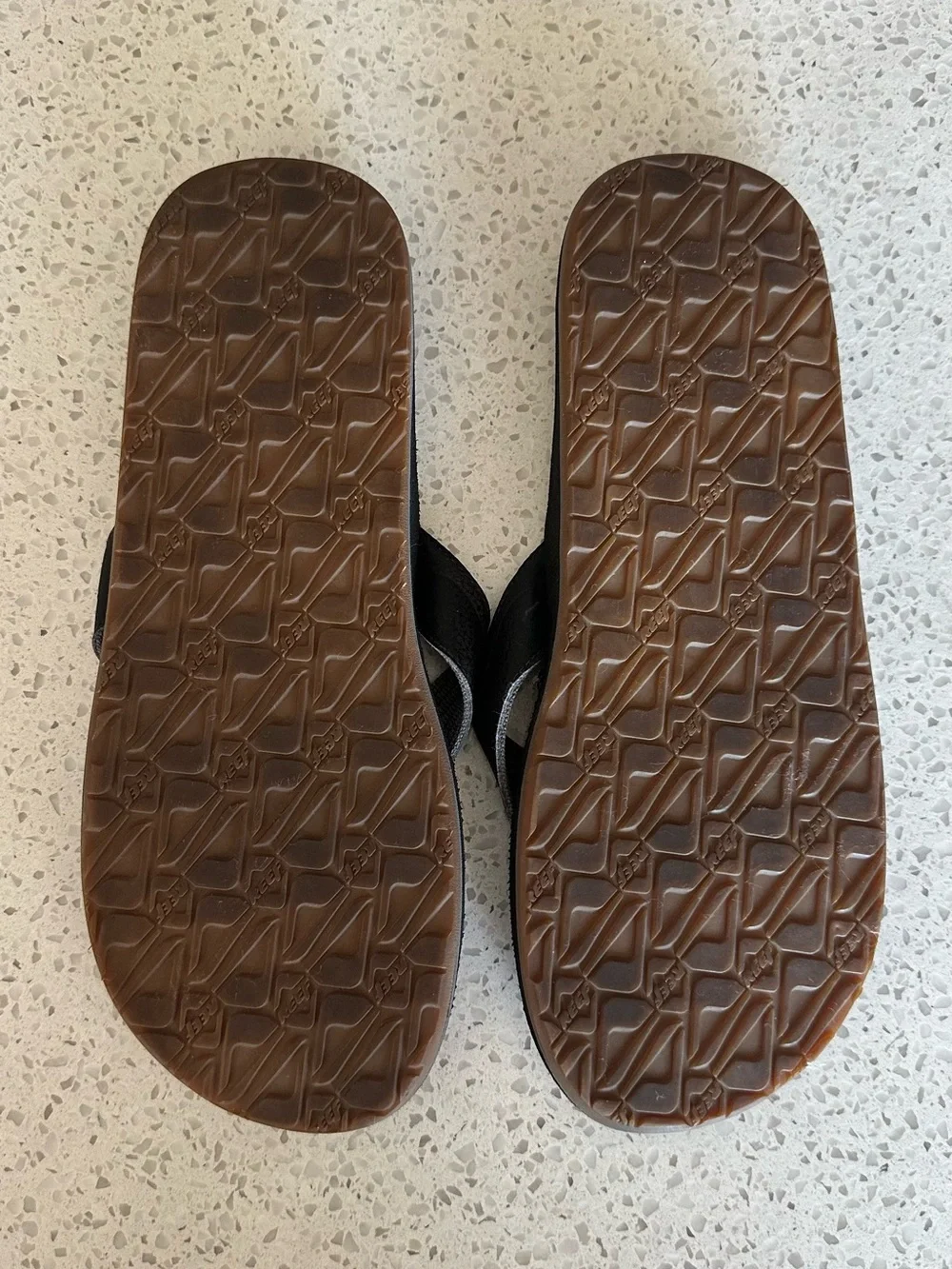 Reef Black Men's Black & Gray Thong Slides Flip-Flops